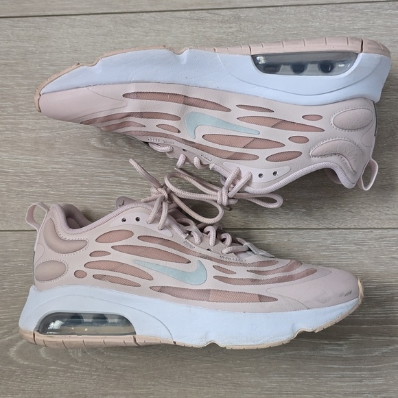Nike Women's Air Max Exosense Barely Rose size 8.5 - Picture 1 of 12